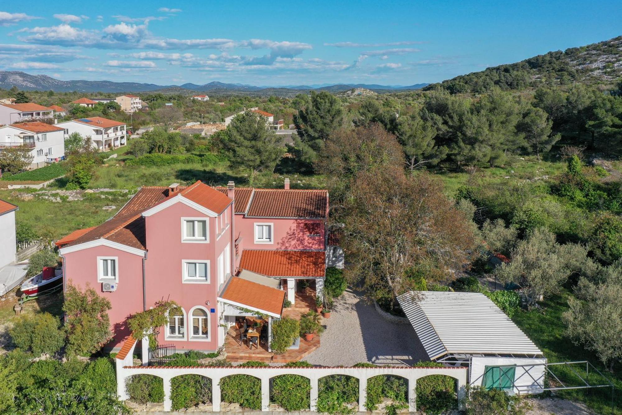 Villa Arta Drage Exterior photo